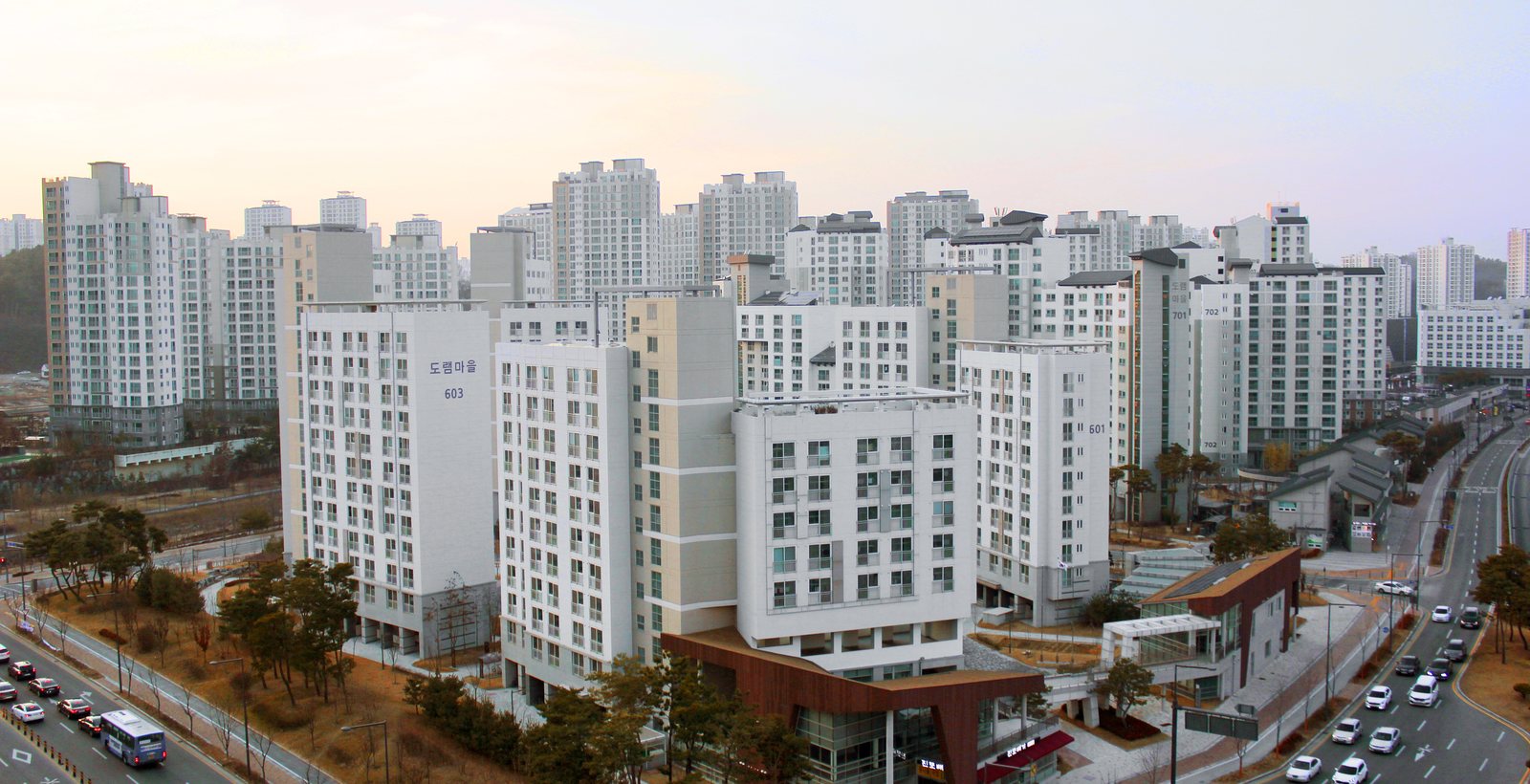 신도시 아파트 단지 조망